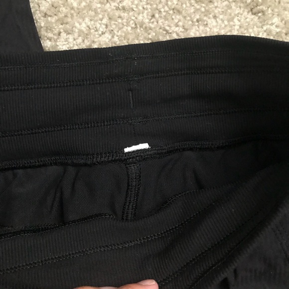 Lululemon Studio Crop II - Picture 6 of 8